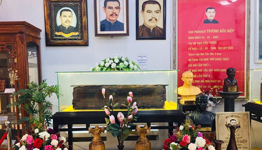 Father Diep tomb