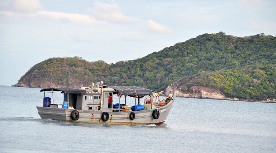 boat to Hon Khoai