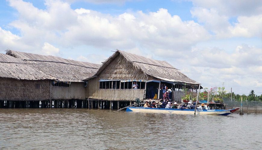 Thi Tuong lagoon