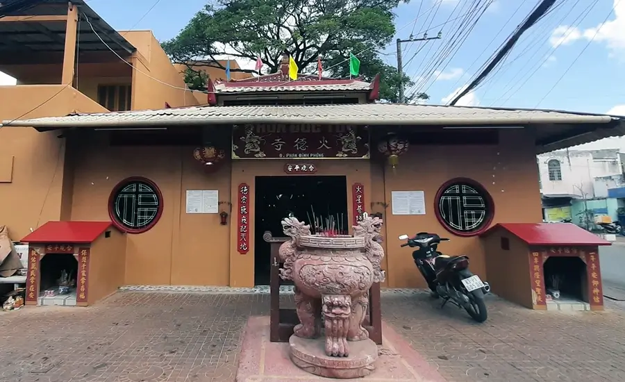 Ba Hoa temple