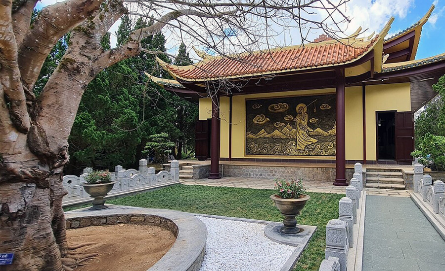 Truc Lam Zen Monastery in Da Lat