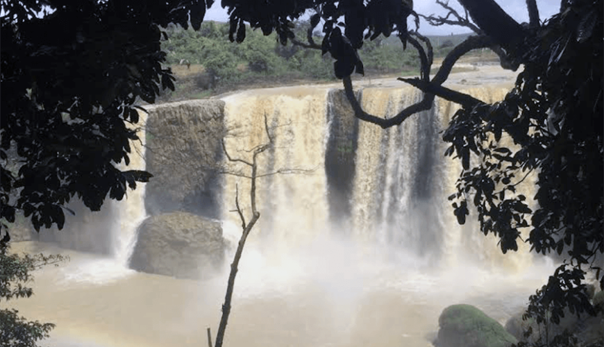 Jraiblian Waterfall