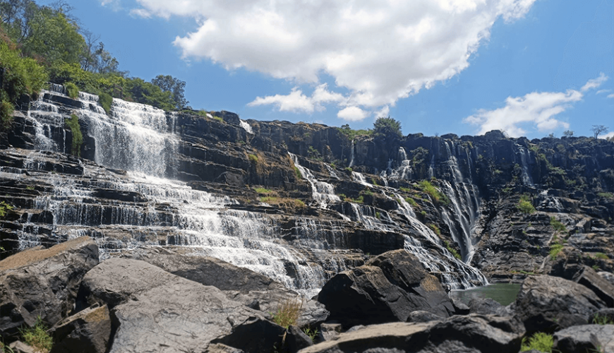 Jraiblian Waterfall