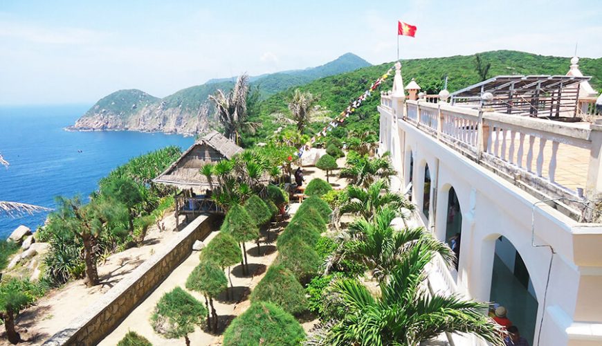 Dai Lanh Lighthouse
