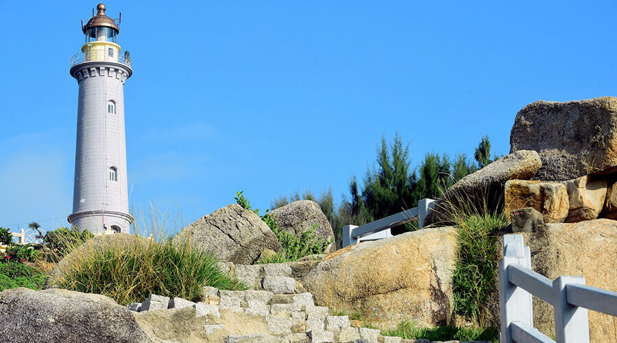 Dai Lanh Light House