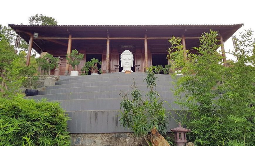 Linh Quy Phap An Pagoda