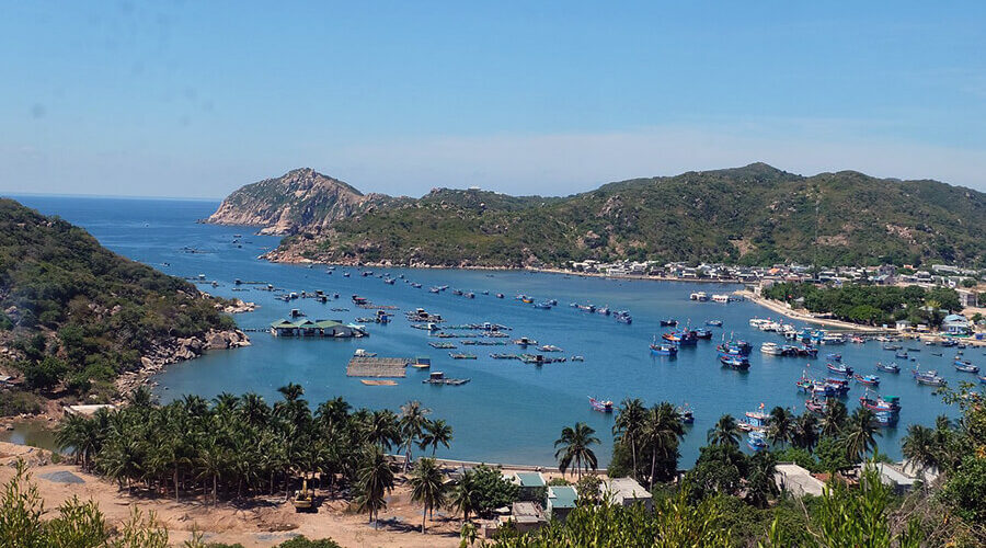 Vinh Hy Bay