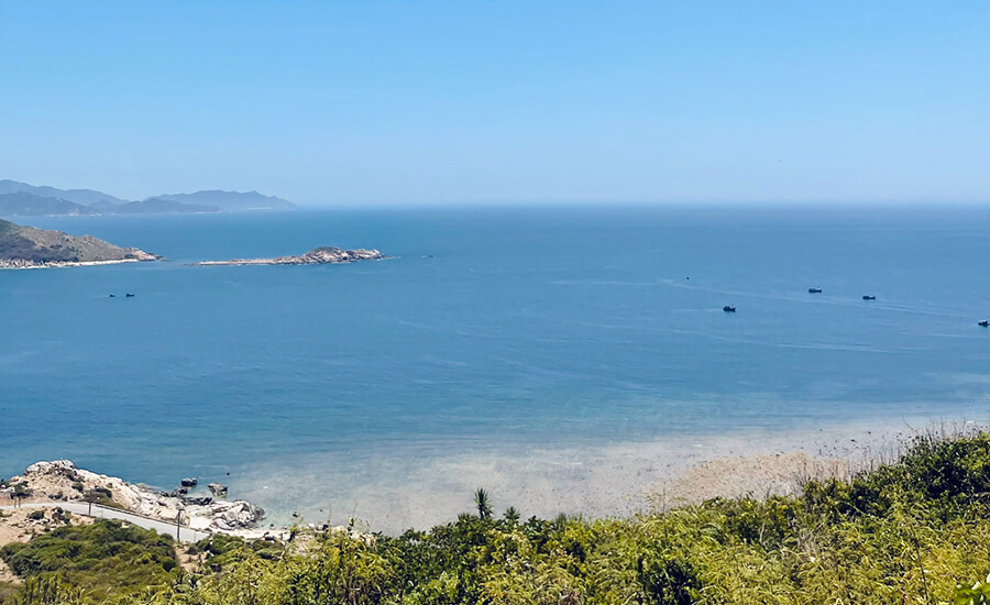 Vinh Hy Bay