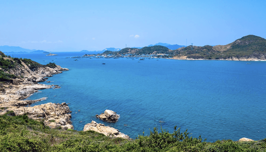 Vinh Hy Bay