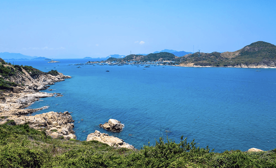 Vinh Hy Bay