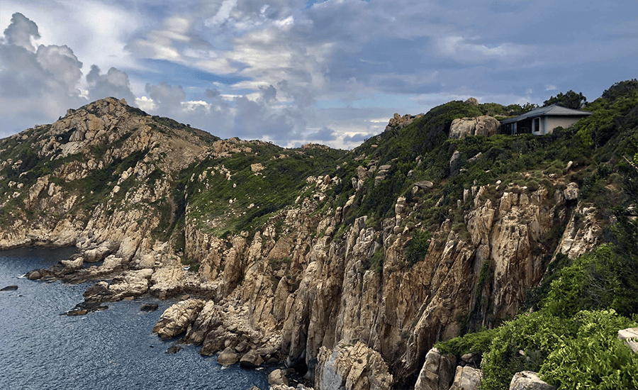 Vinh Hy Bay