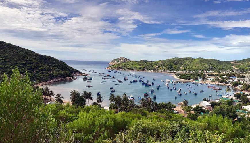 Vinh Hy Bay