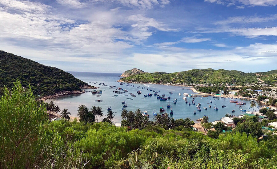 Vinh Hy Bay