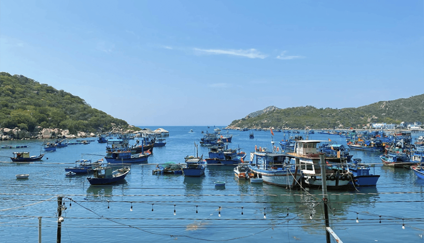Vinh Hy Bay