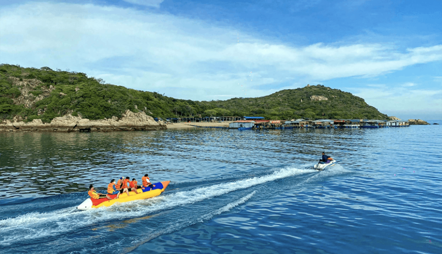 Vinh Hy Bay