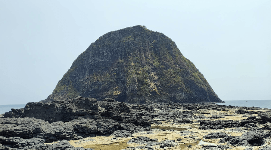 Yen Islet