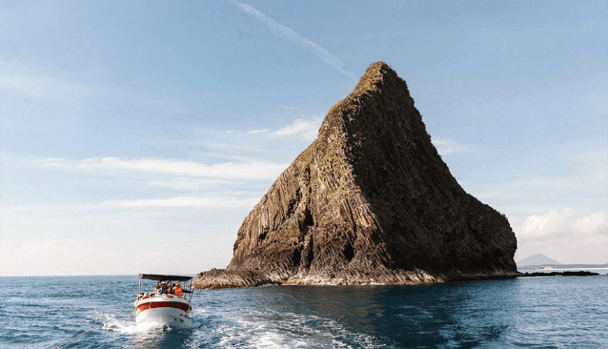 Yen Islet