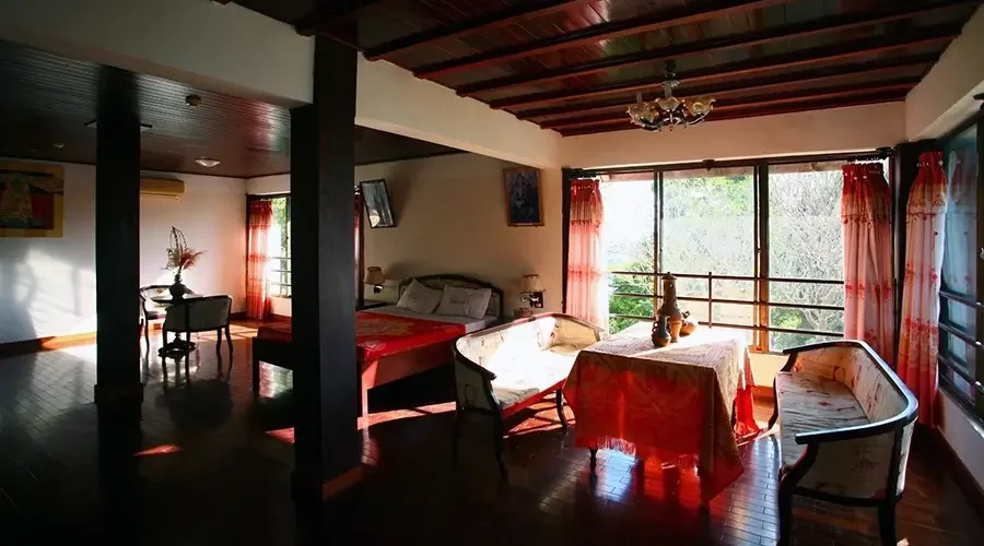 Bao Dai Villa at Lak Lake