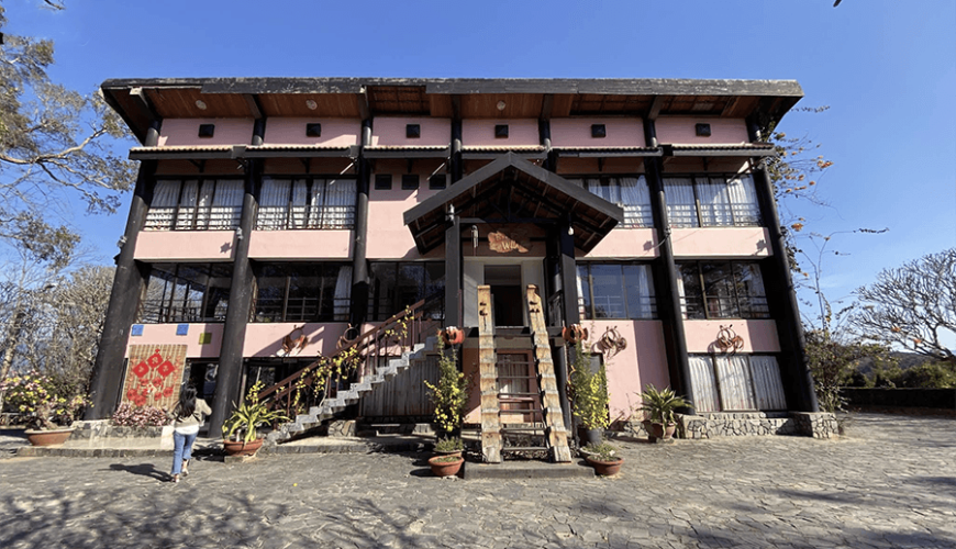 Bao Dai Villa at Lak Lake