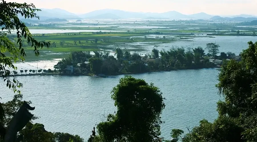 Bao Dai Villa at Lak Lake