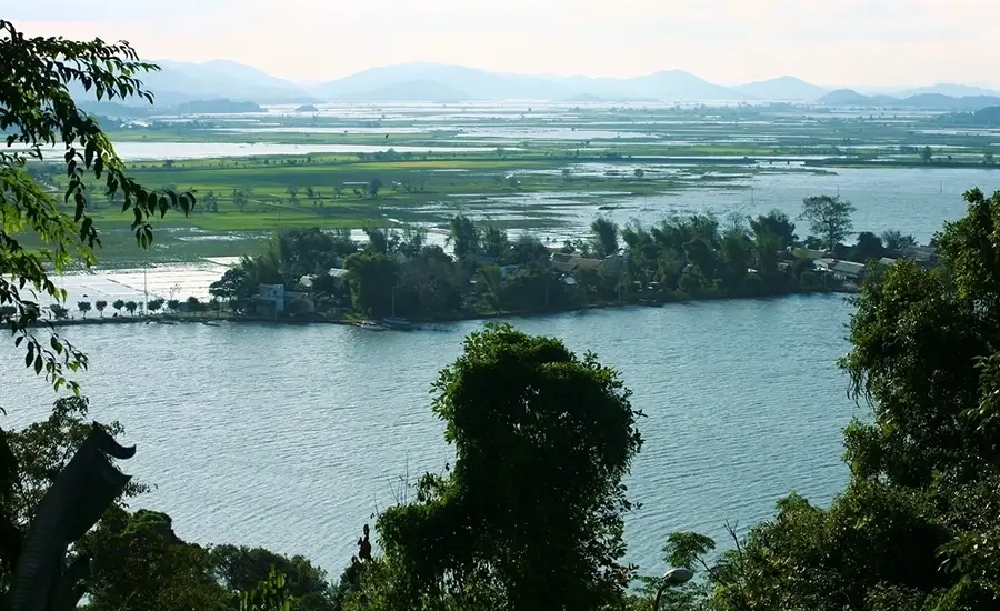 Bao Dai Villa at Lak Lake