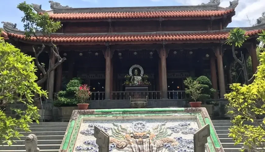 Long Son pagoda