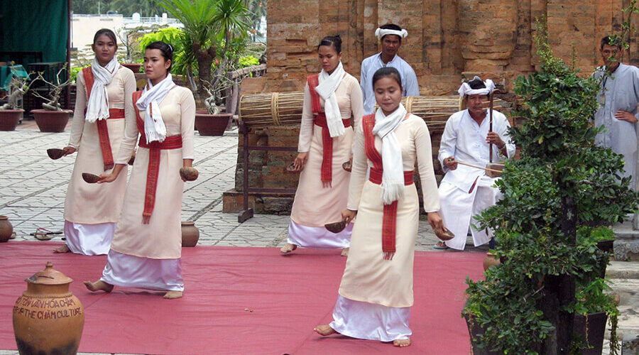 festival in Po Nagar tower