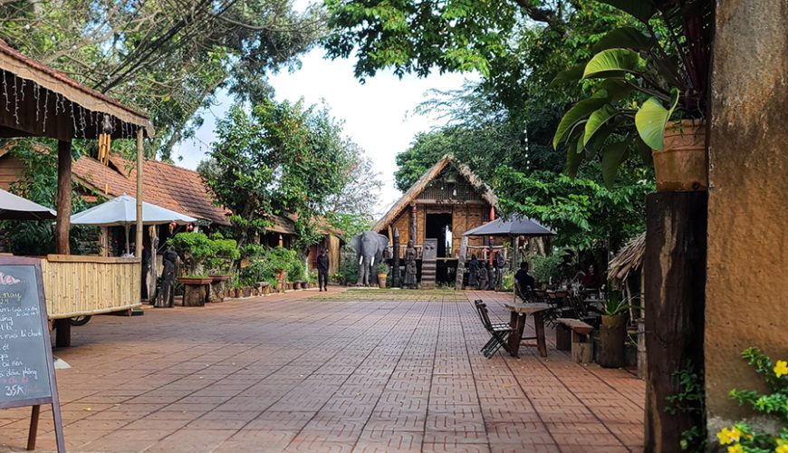 Ako Dhong Village