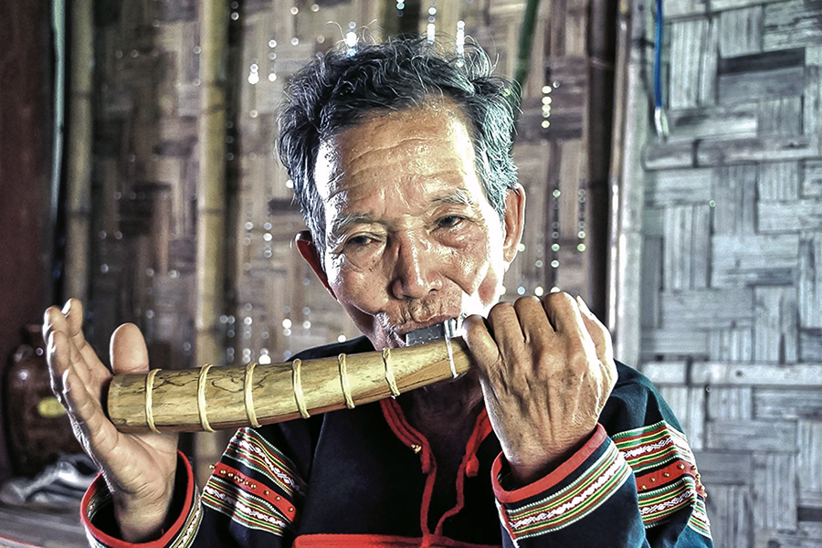 Ako Dhong Village