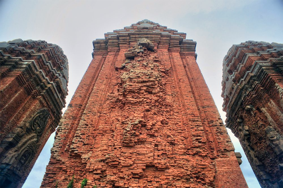 Duong Long Tower