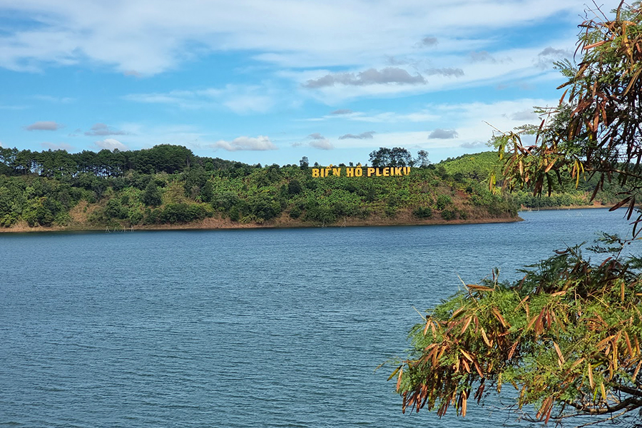 T'Nung Lake