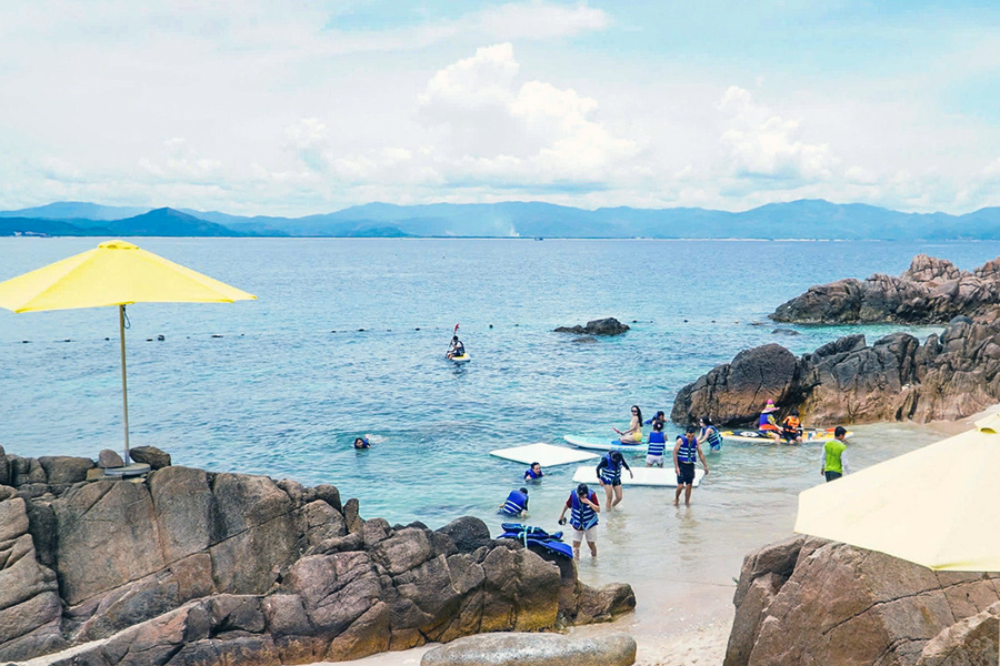 Xanh Island