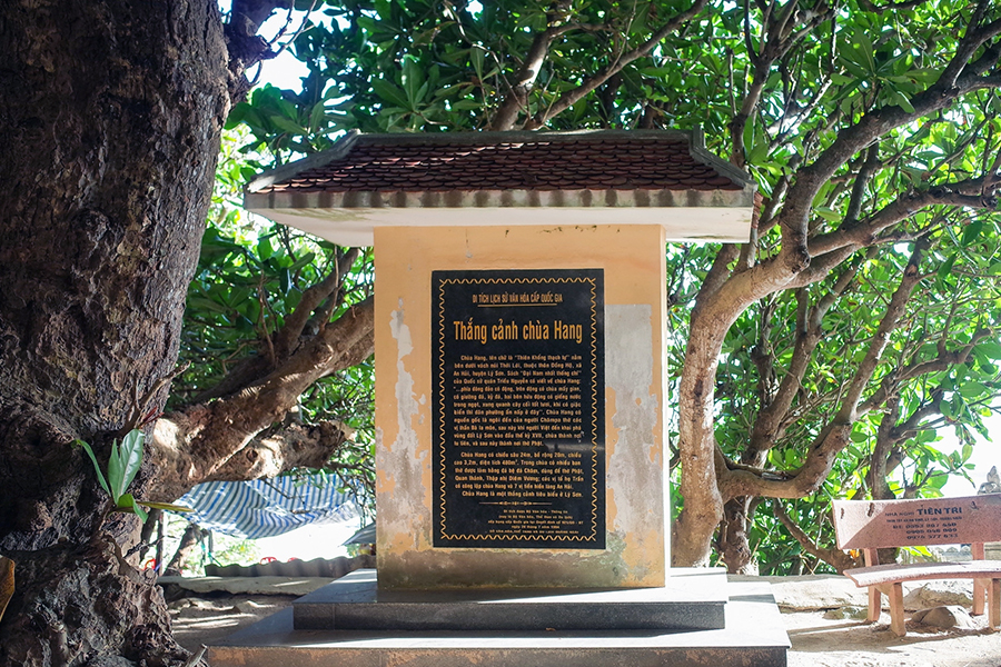 Hang Pagoda in Ly Son