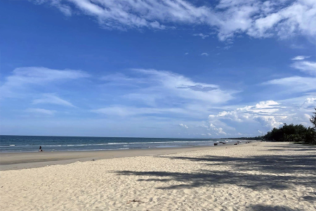 My Khe Beach (Quang Ngai)