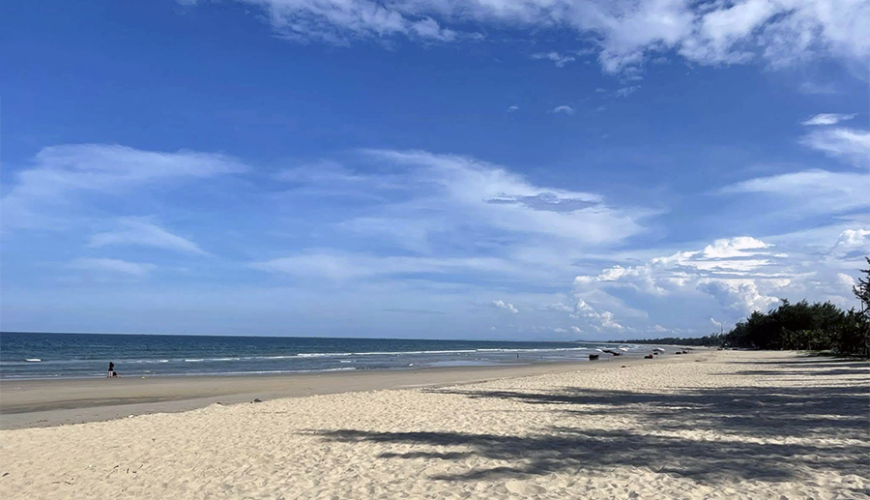 My Khe Beach (Quang Ngai)