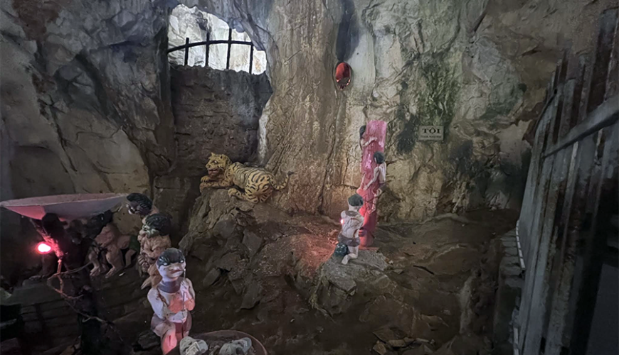 Am Phu Cave