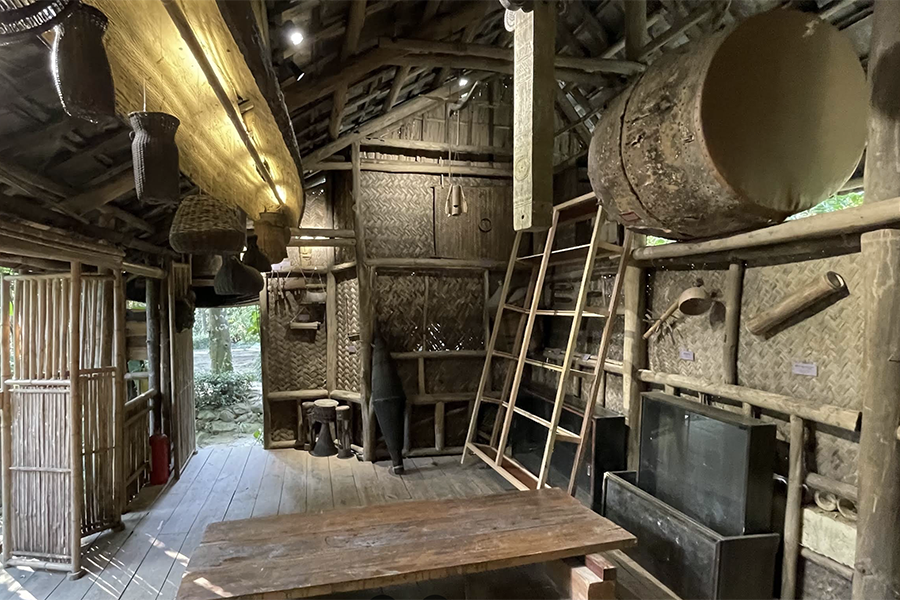 Dong Dinh Museum