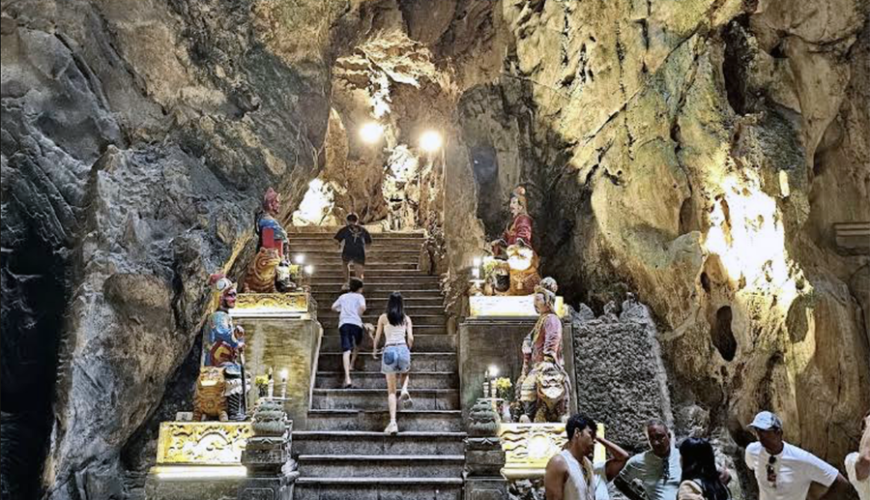 Huyen Khong Cave