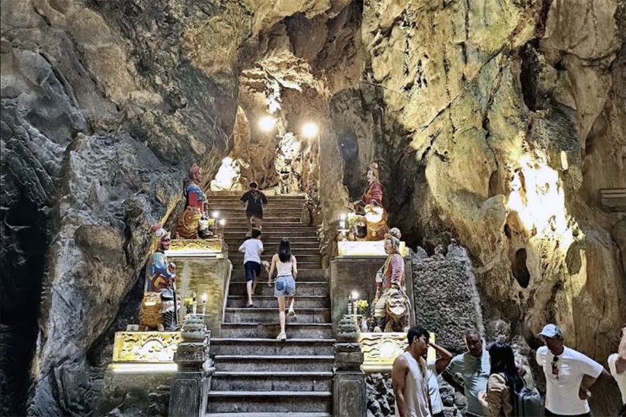 Huyen Khong Cave