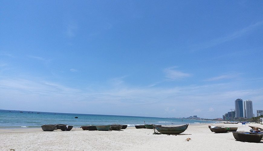 Non Nuoc Beach