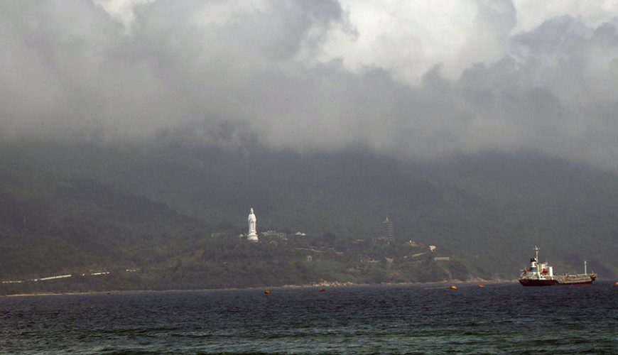 Non Nuoc Beach