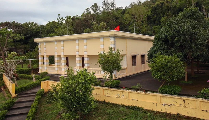 Tien Sa Lighthouse